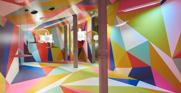 Reality or illusion installation alice in wonderland Ferruccio Laviani soho nueva york