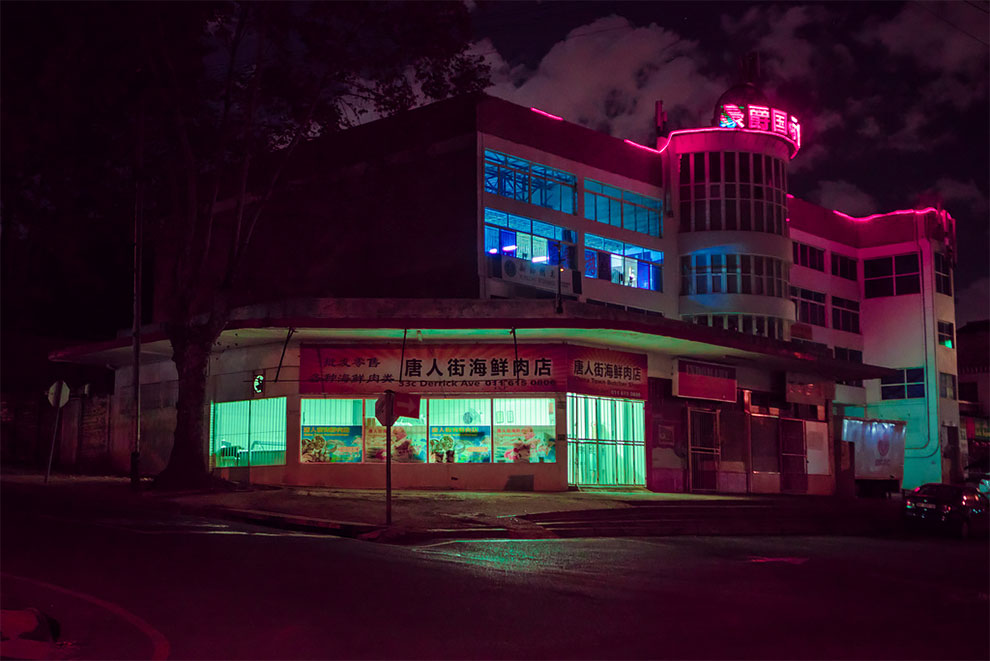 Elsa Bleda fotografía neon sudafrica como Hong Kong