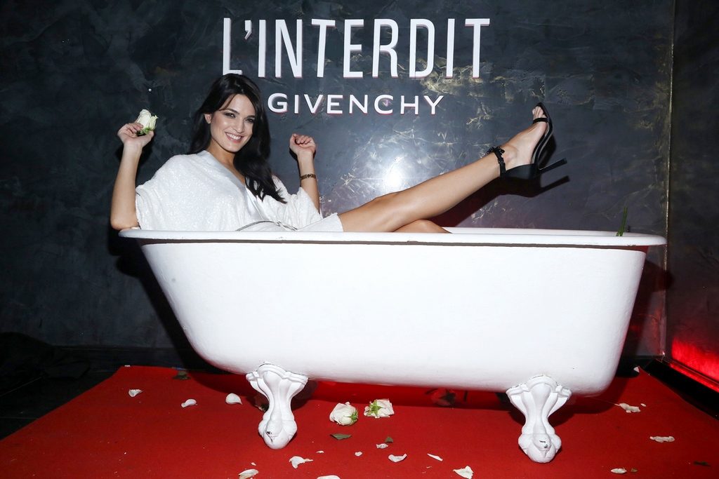 Givenchy Lanzamiento L´Interdit. La atraccion de lo prohibido. Carla Moure (1)