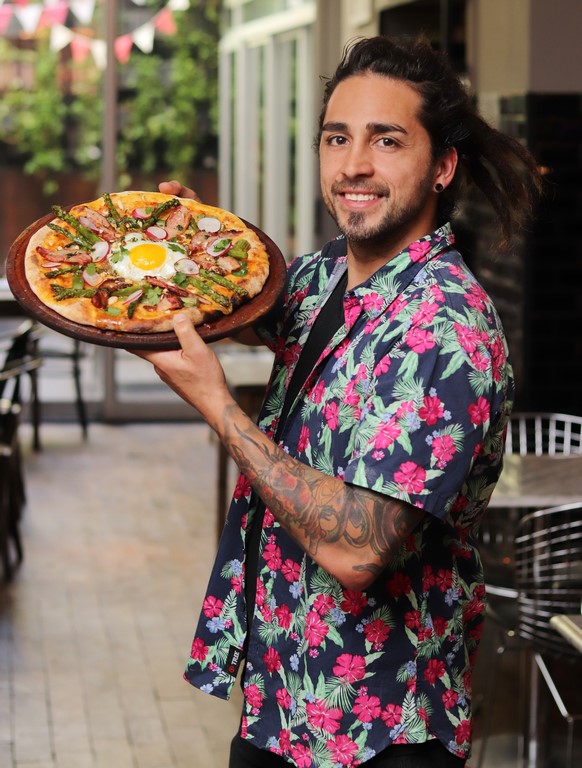 Almacén de Pizzas y una espectacular pizza de primavera junto al chef Lucas Escobar (3)