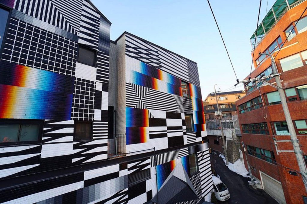 Nuevo mural de Felipe Pantone en 3D y de 4 pisos de altura (1)