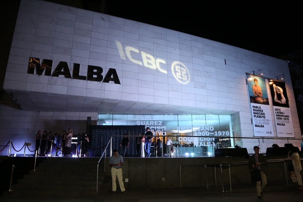 Pre-opening exclusivo de ICBC Argentina para la muestra de Pablo Suárez en el Malba