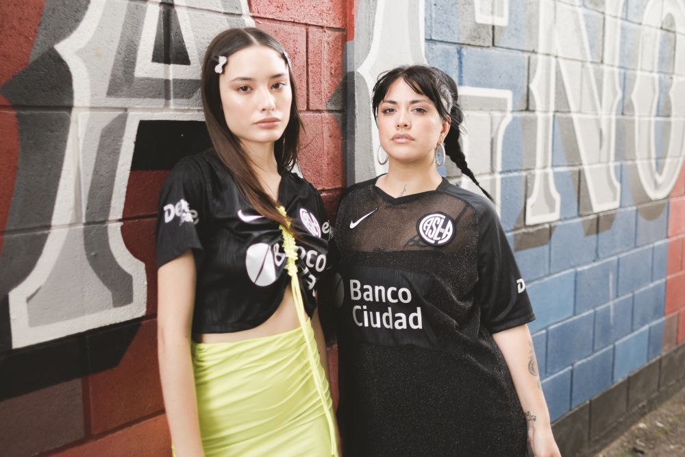 Nike presenta junto a Madness Clothing una edición limitada de la tercera camiseta de San Lorenzo (15)
