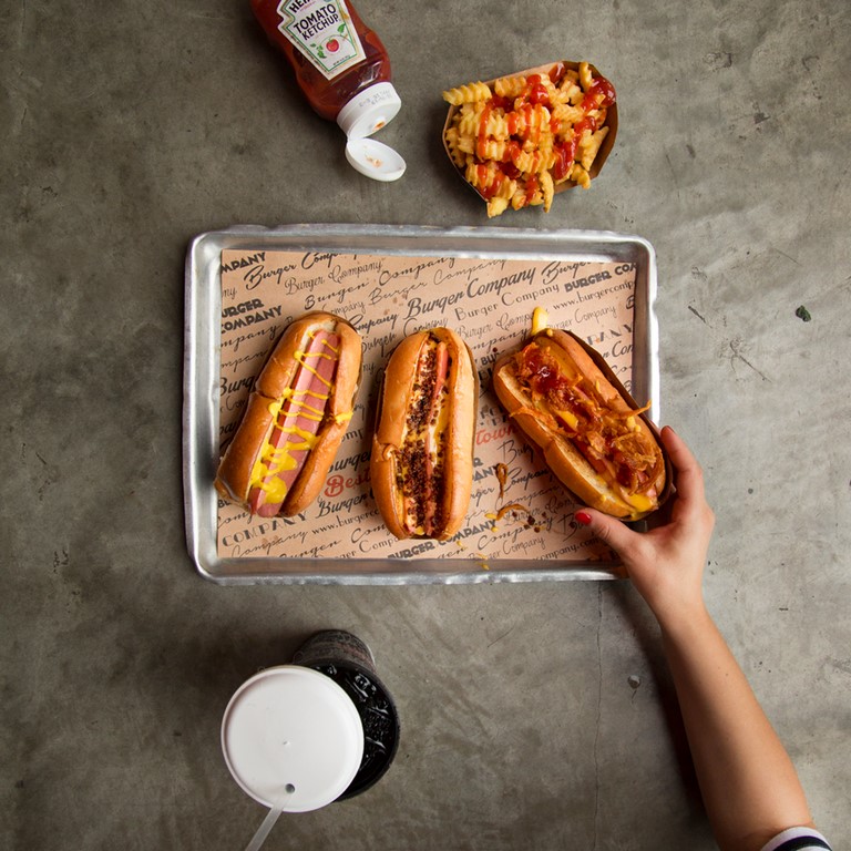 The Burger Company lanza su nuevalínea de Hot Dogs (3)
