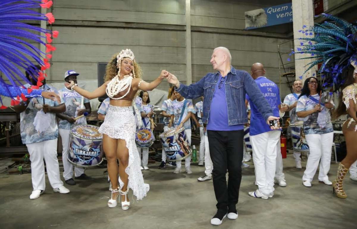 Jean Paul Gaultier llega al Carnaval de Río con Jimena Barón (3)