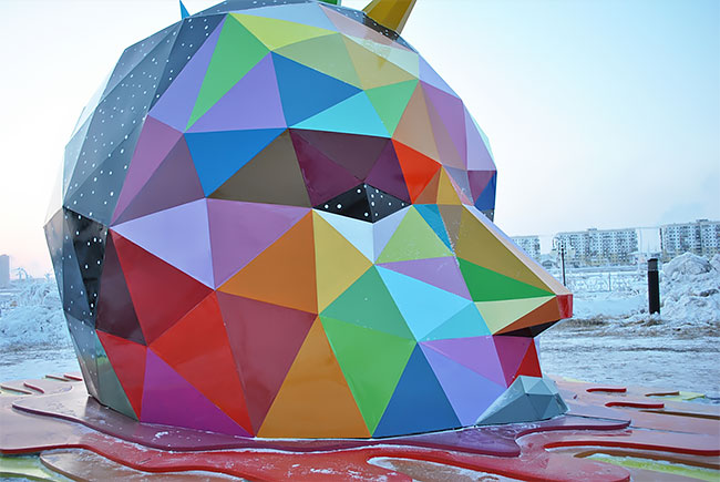 Okuda instala la escultura más al norte del mundo en Yakutsk, Rusia (5)