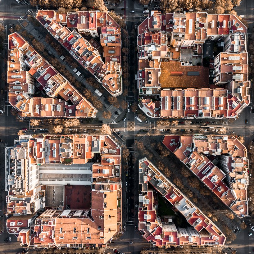 Impactantes fotos de Barcelona  from above Márton Mogyorósy (1)