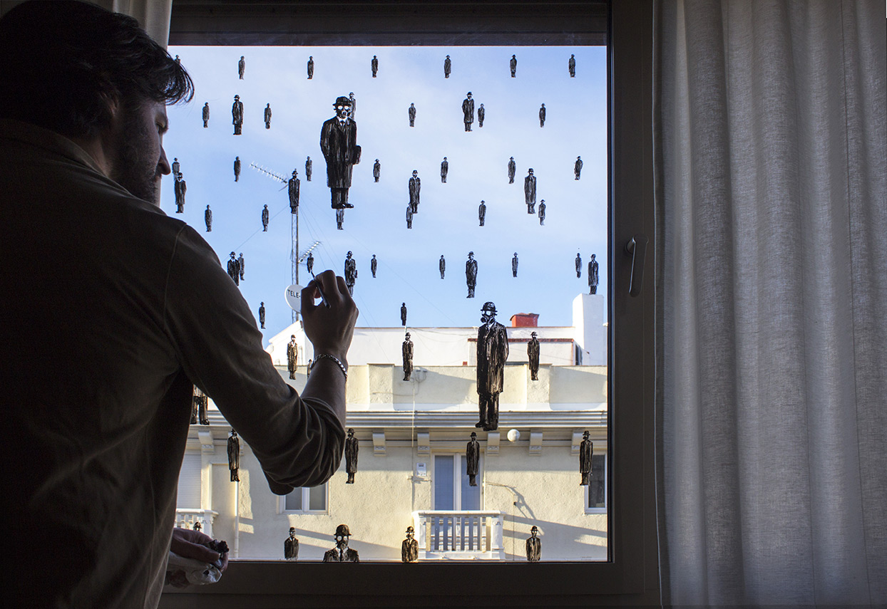 Pejac lanza un movimiento que transforma ventanas en obras de arte (5)