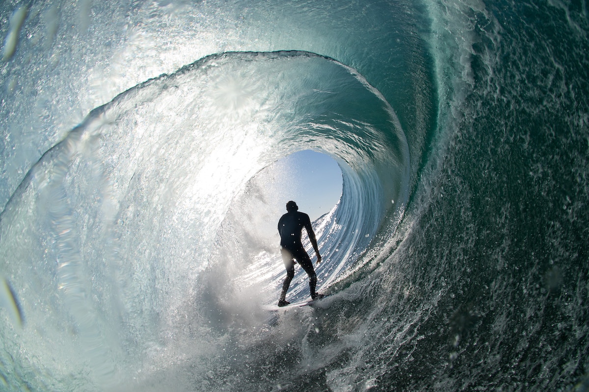 “Breathing. Surfer Scott Whip Dennis” por Simon Punch 2020 Nikon Surf Photography