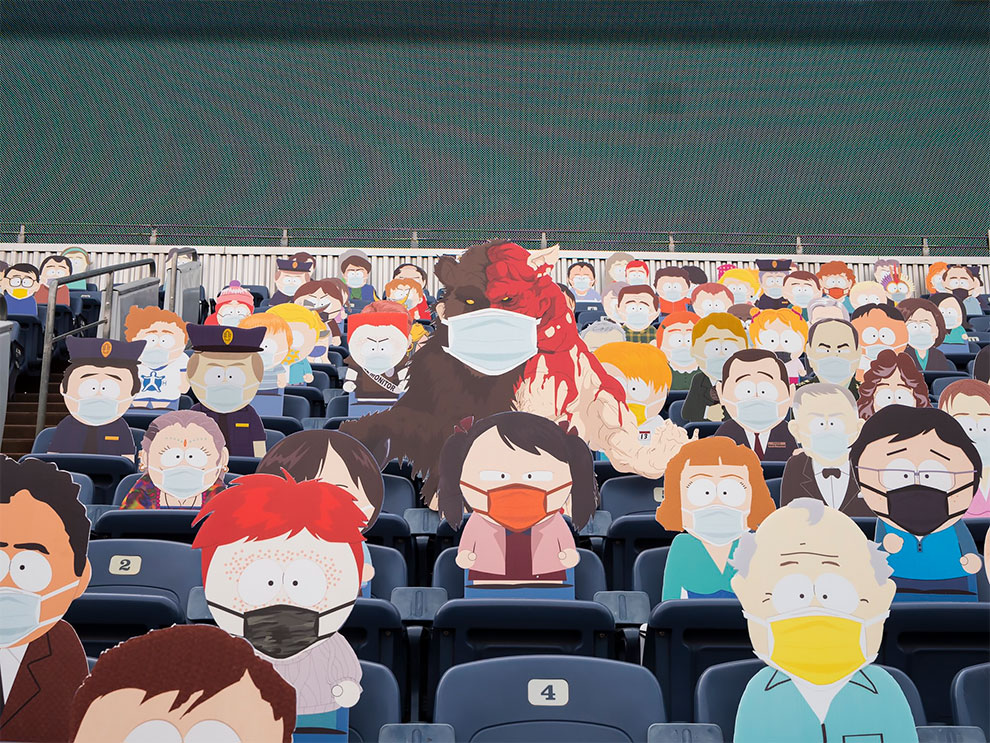 1.800 figuras de South Park como público de un partido de fútbol americano (8)