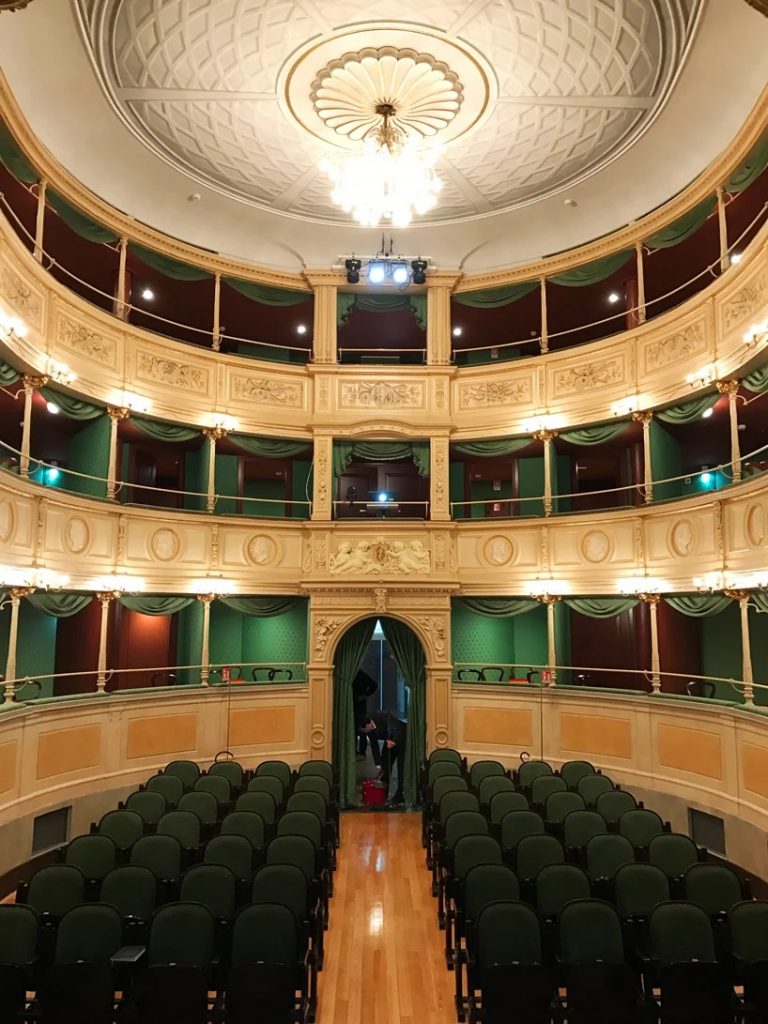 teatro gerolamo, milan © designboom / 