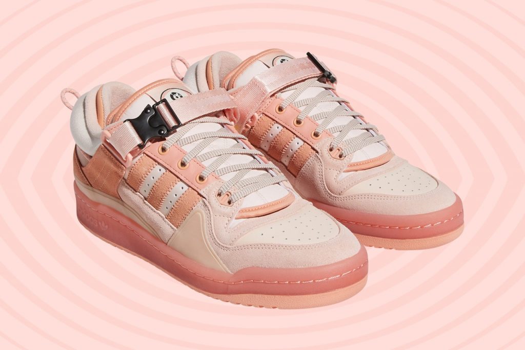 Bad Bunny y adidas Originals celebran las Pascuas con una nueva  colaboración en color rosa pastel 