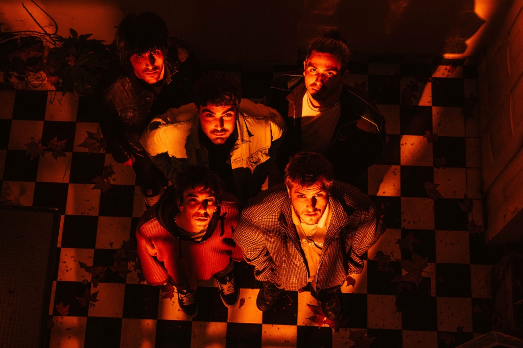 Terrores Nocturnos presenta “Si los veo, Ellos me ven primer adelanto de Gente en la Ventana